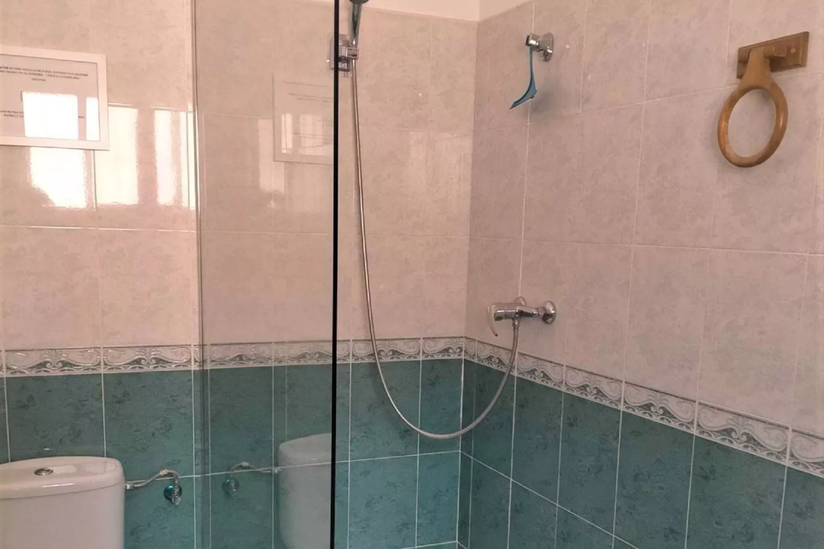 Casa Guzmán-Bathroom