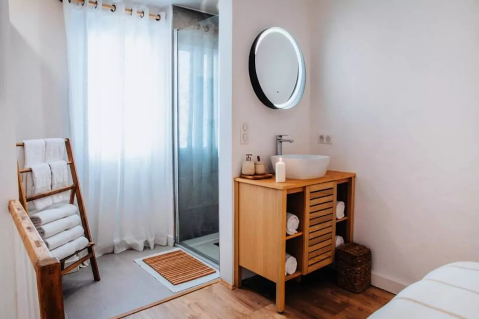 Résidence Charmante Maisonnette Entièrement Rénovée Dans La Vieille Ville D'antibes-Non tagué