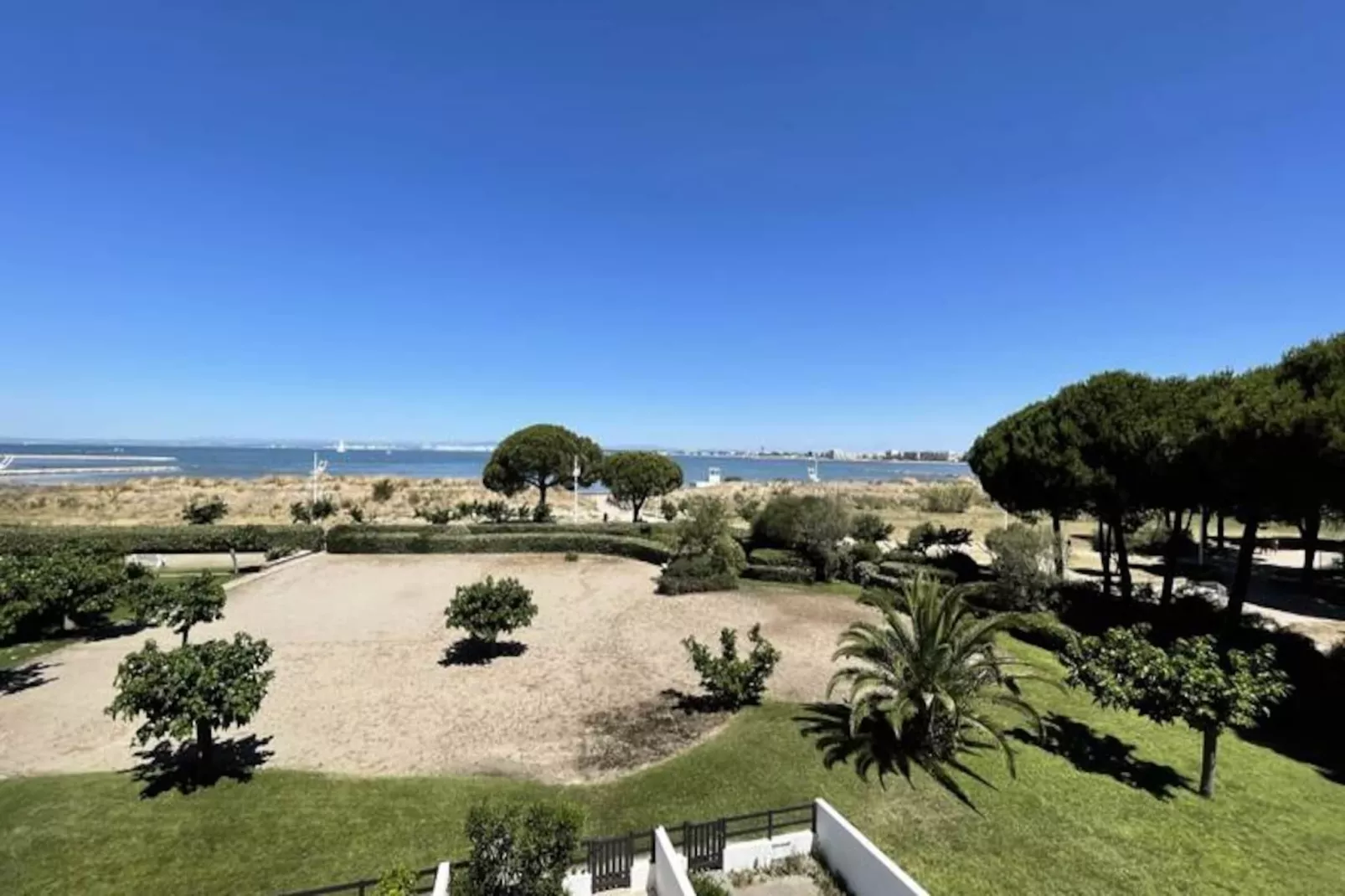 Résidence Le Flamant Appartement 2 Chambres Dernier &eacute;tage Vue Mer-Non tagué