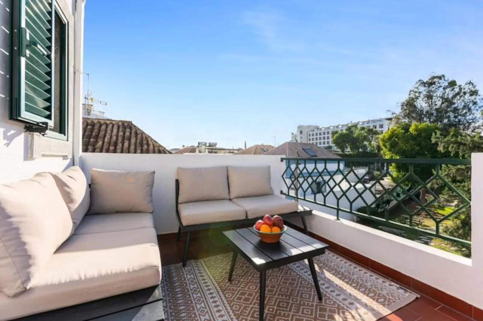 Casa Verde - Traditional Townhouse-Non tagué