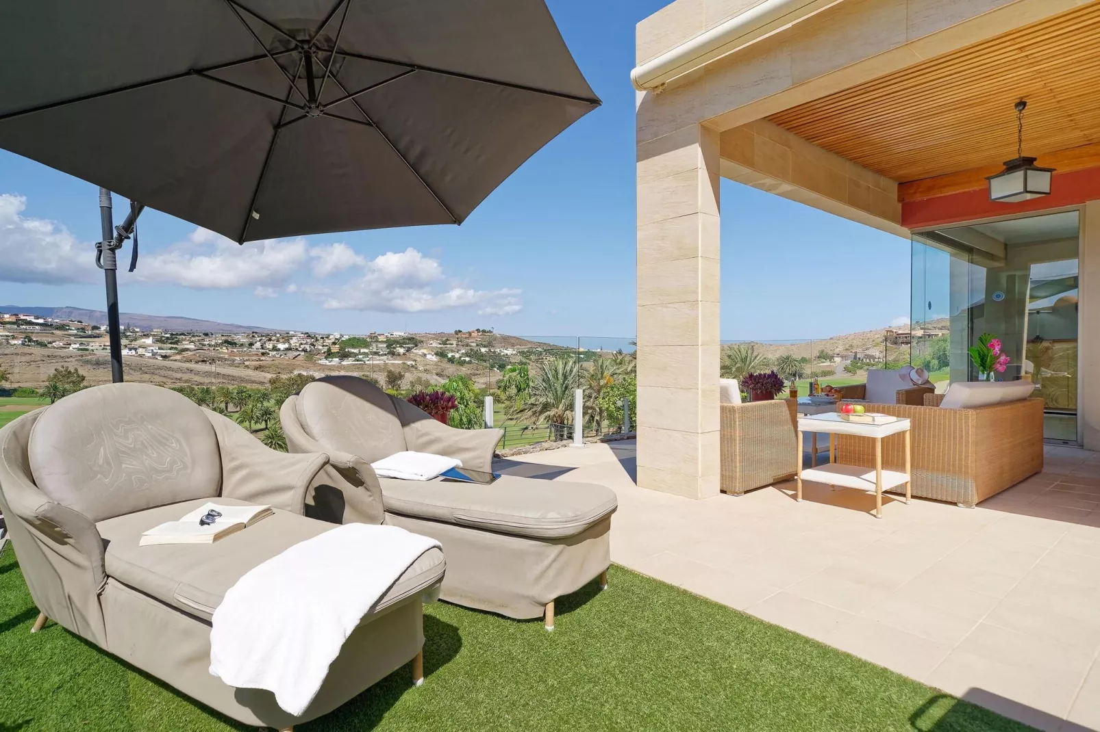 Piedra Amarilla 8 pax-Jardins en été