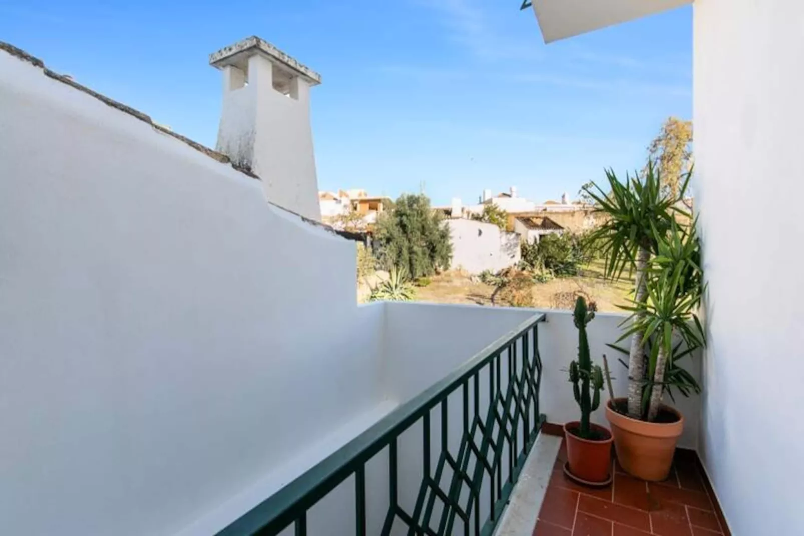 Casa Verde - Traditional Townhouse-Non tagué