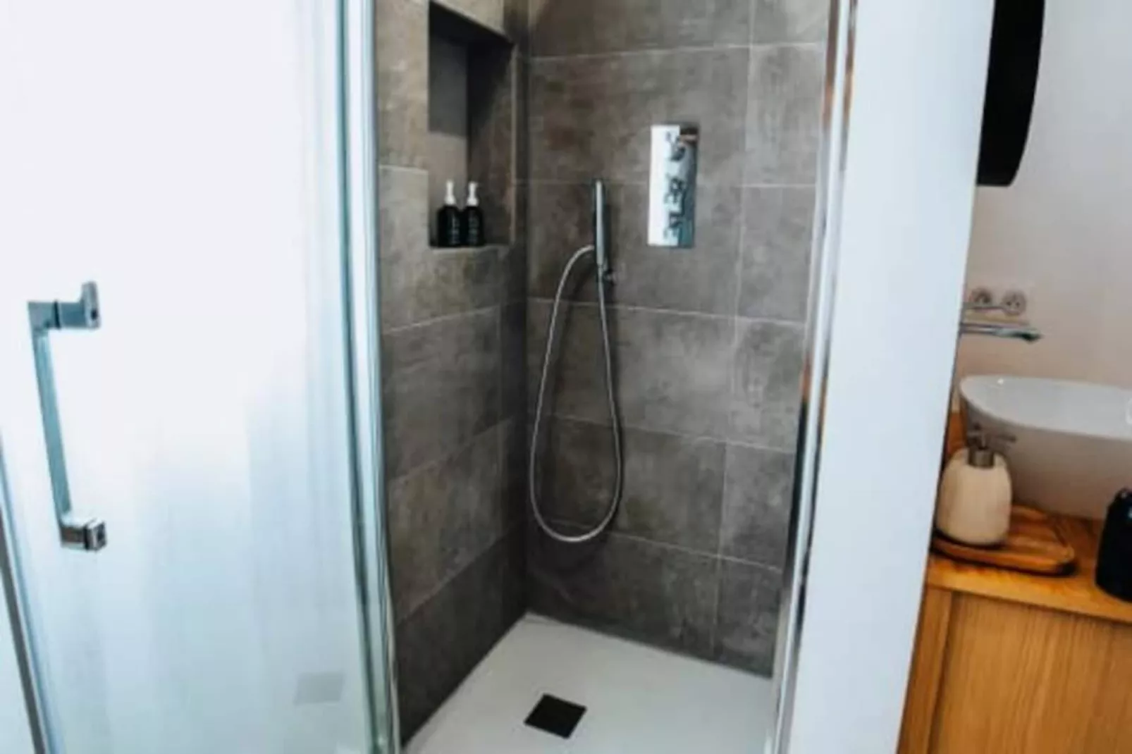 Résidence Charmante Maisonnette Entièrement Rénovée Dans La Vieille Ville D'antibes-Non tagué