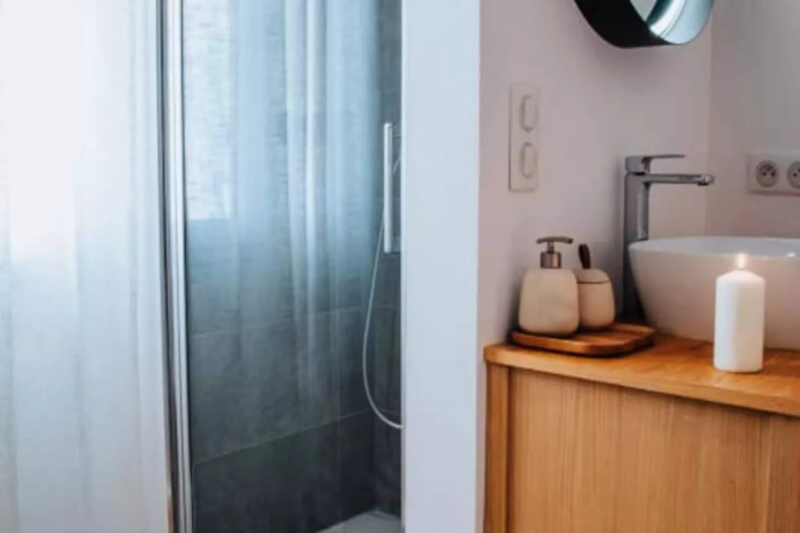 Résidence Charmante Maisonnette Entièrement Rénovée Dans La Vieille Ville D'antibes-Non tagué