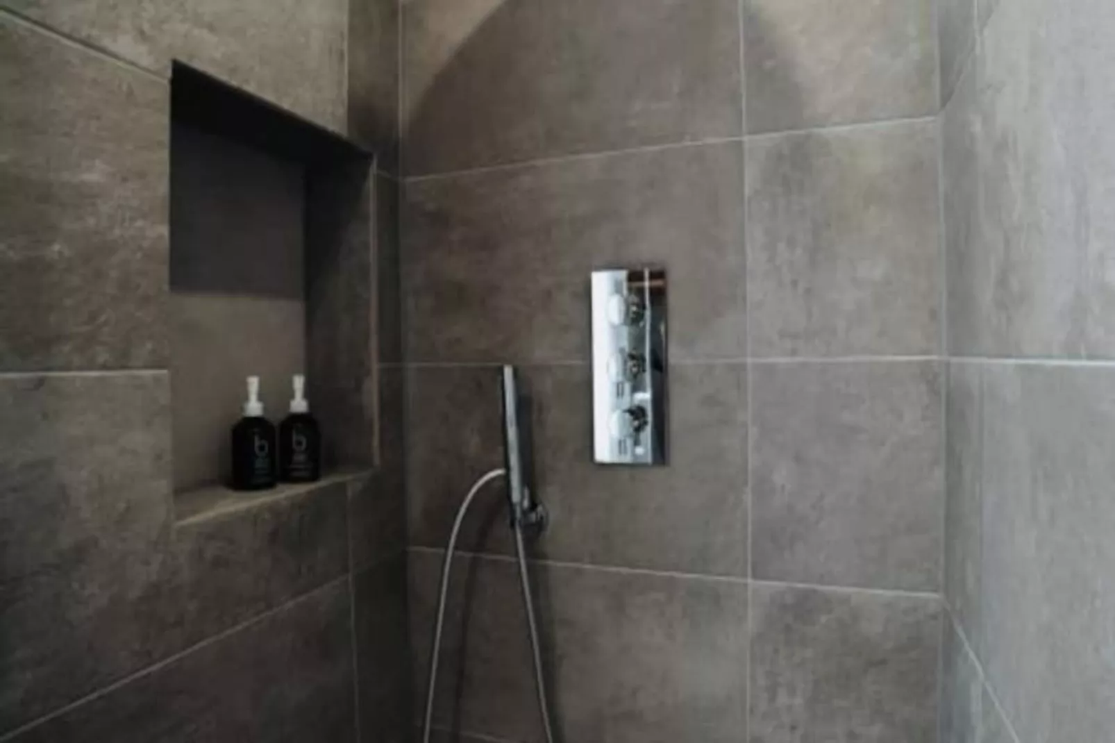 Résidence Charmante Maisonnette Entièrement Rénovée Dans La Vieille Ville D'antibes-Non tagué