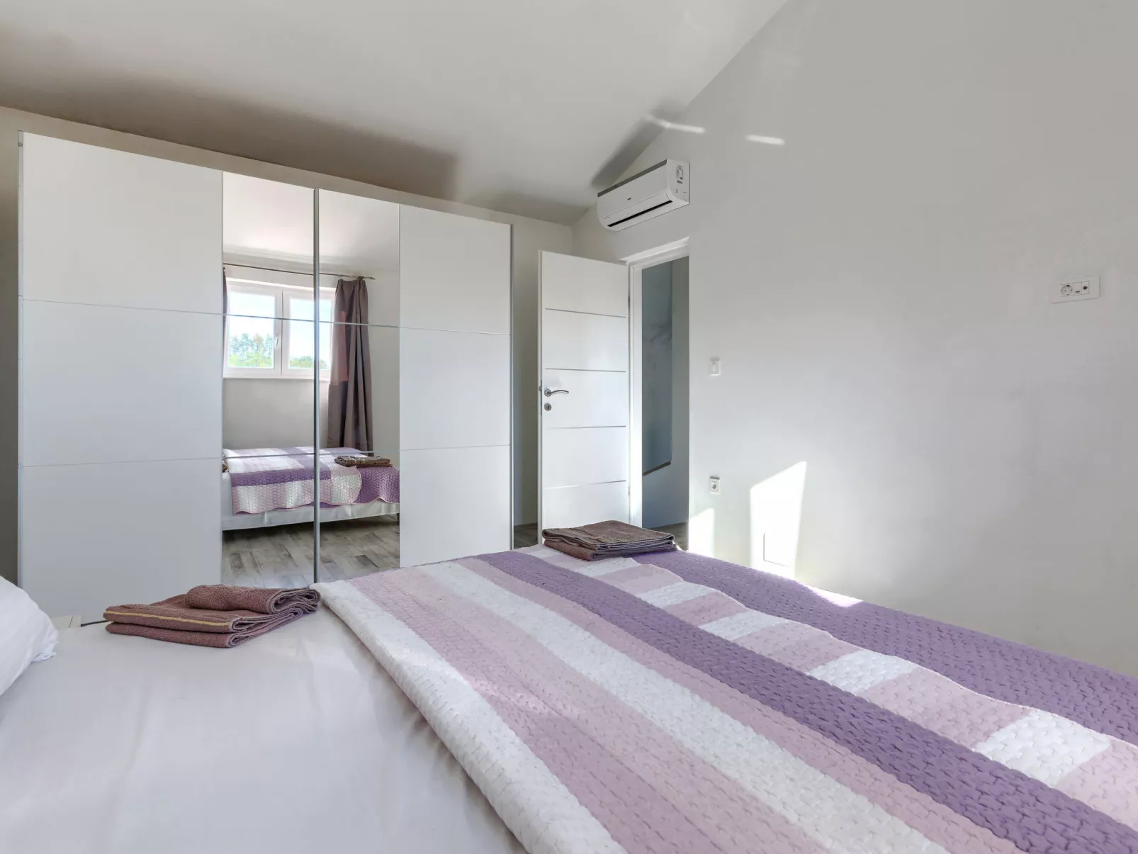 Istria Queen-Drinnen