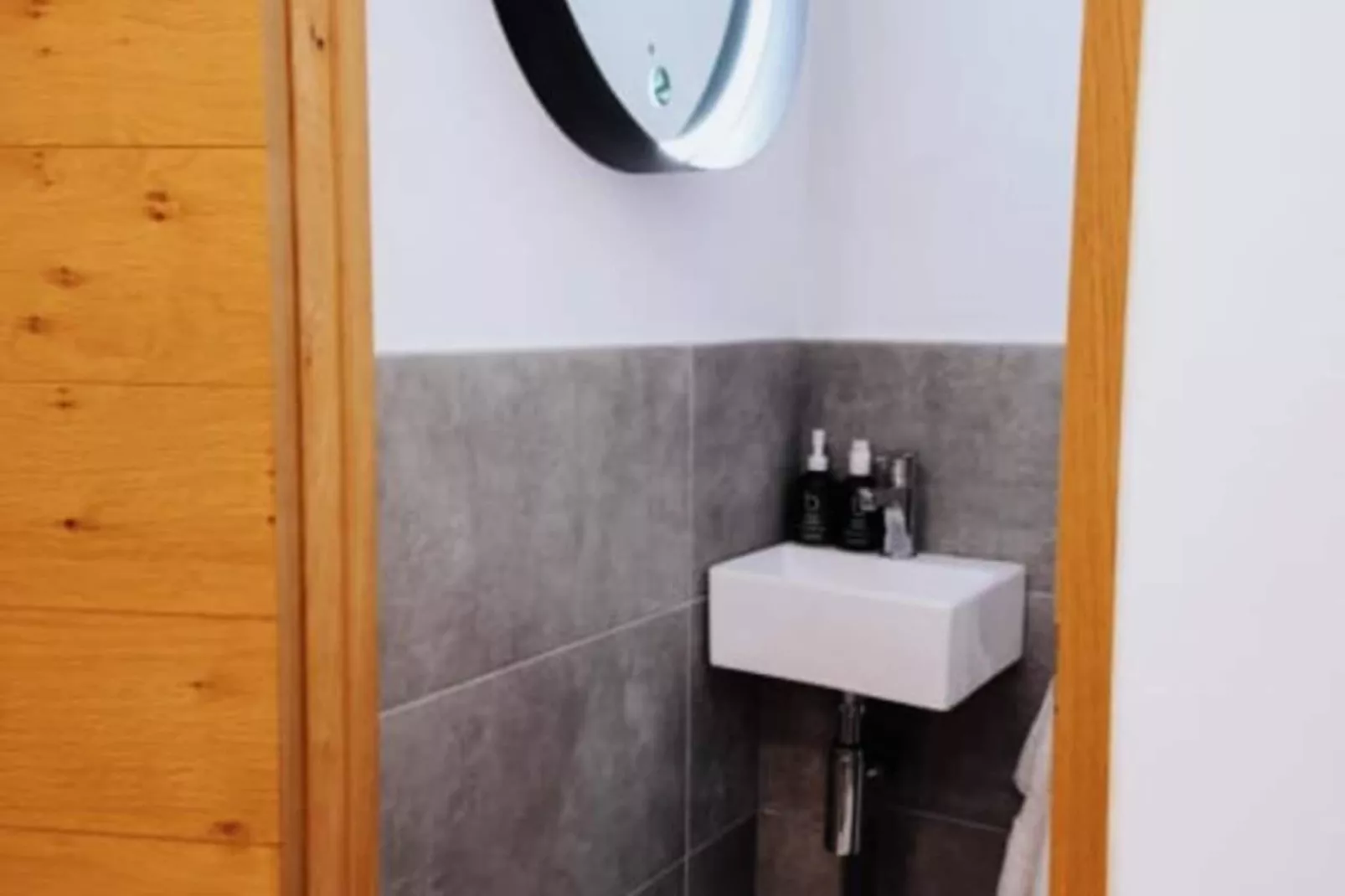 Résidence Charmante Maisonnette Entièrement Rénovée Dans La Vieille Ville D'antibes-Non tagué