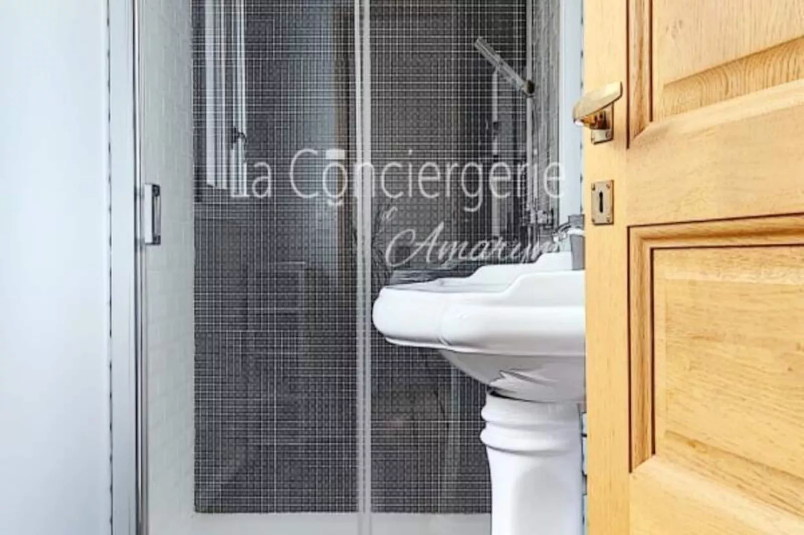 Résidence Aa13 - Le Victor Hugo - S&eacute;jour D&rsquo;exception Dans Un Appartement Historique-Untagged