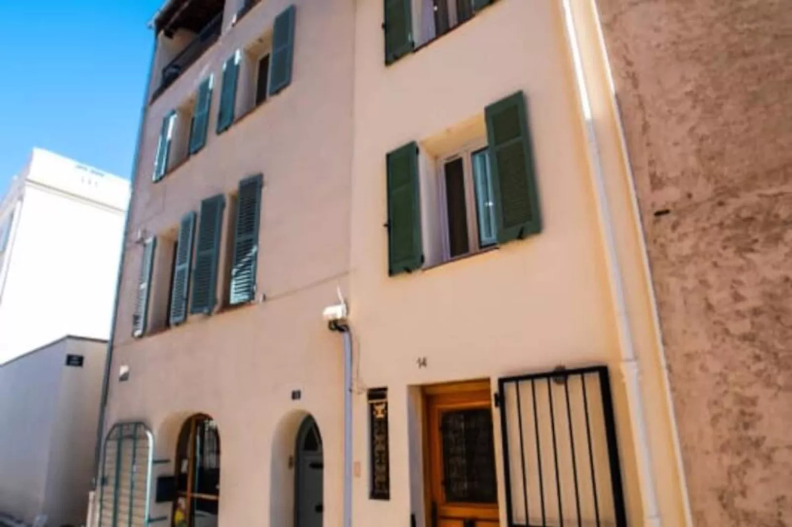 Résidence Charmante Maisonnette Entièrement Rénovée Dans La Vieille Ville D'antibes-Non tagué