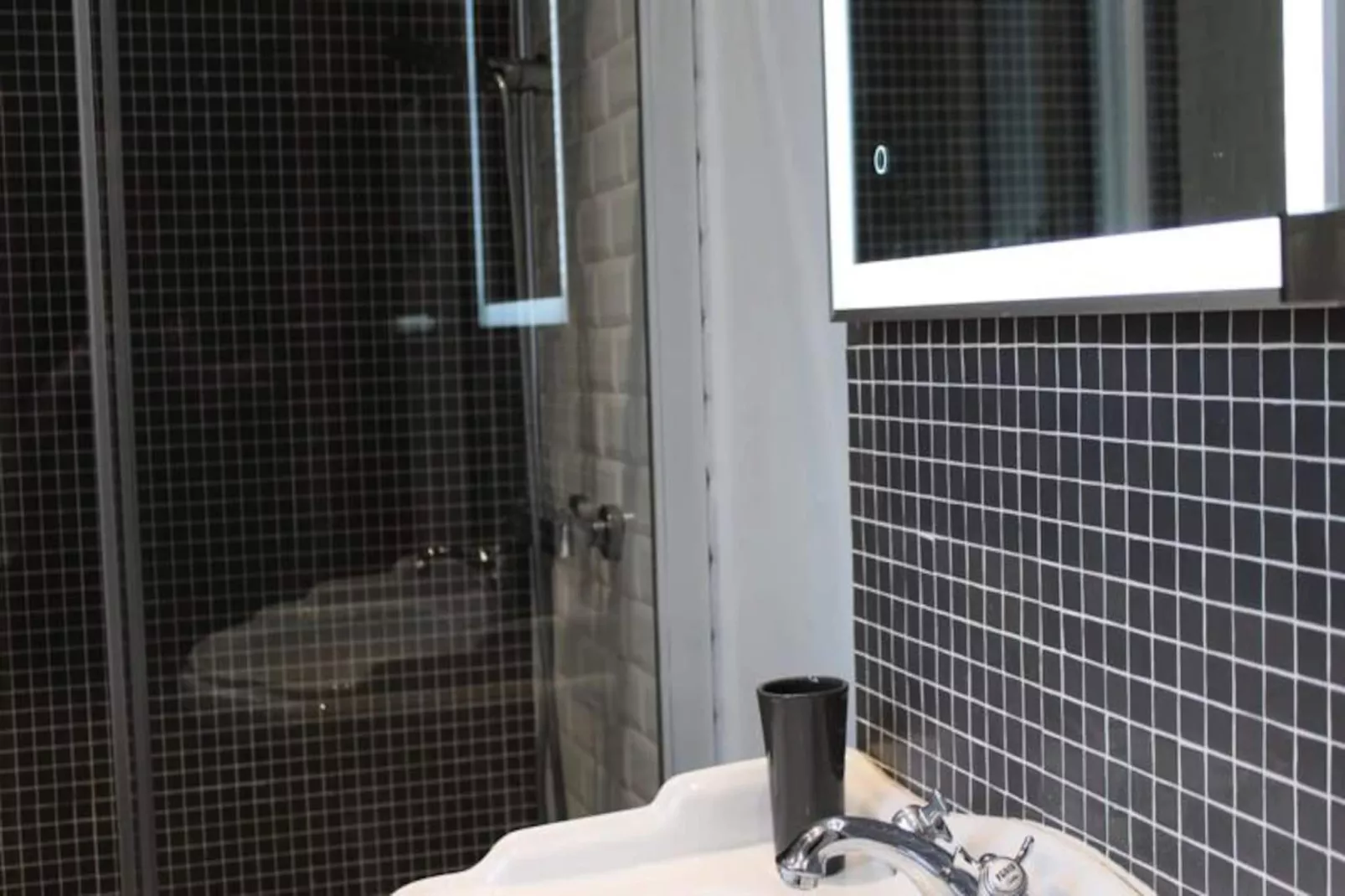 Résidence Aa13 - Le Victor Hugo - S&eacute;jour D&rsquo;exception Dans Un Appartement Historique-Untagged