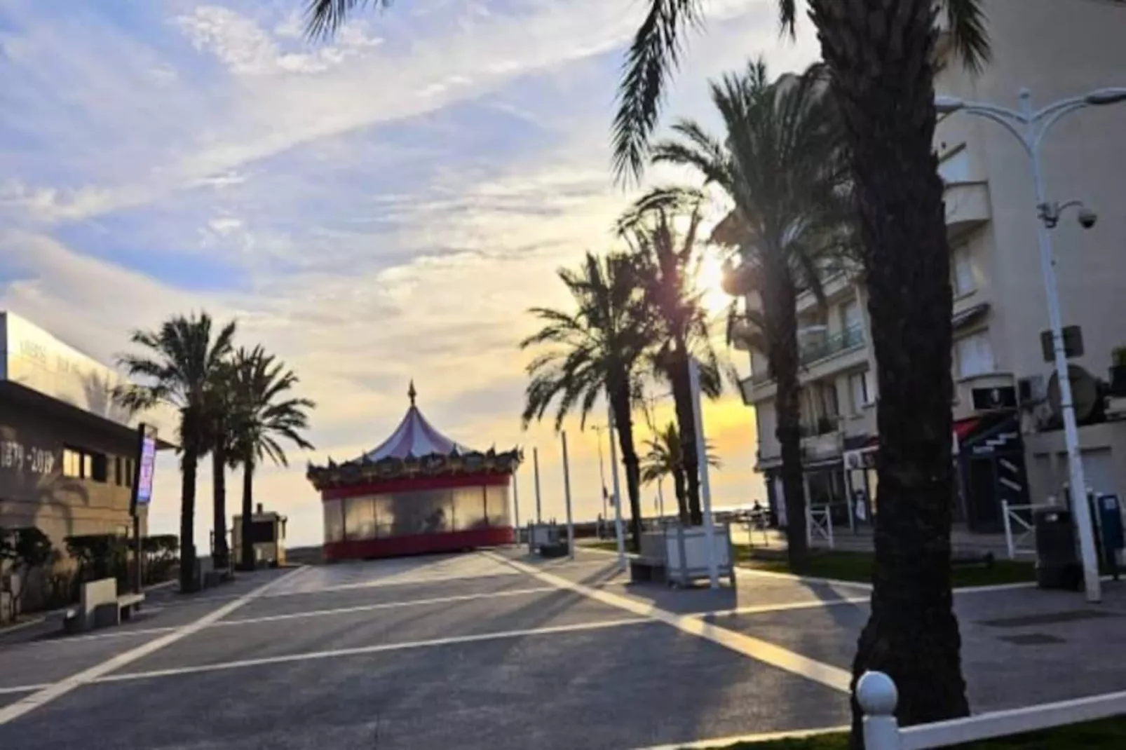Résidence Villa Camarguaise : Entre Plage Et Centre Ville Avec Bassin Ext&eacute;rieur-Non tagué