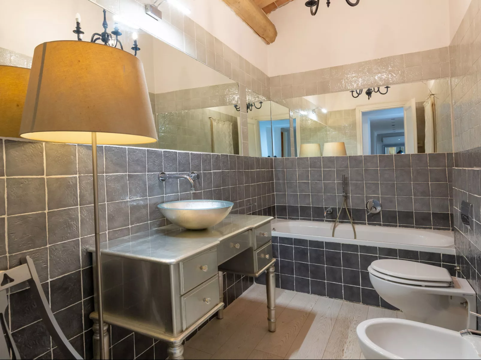 Il sogno del pittore-Drinnen