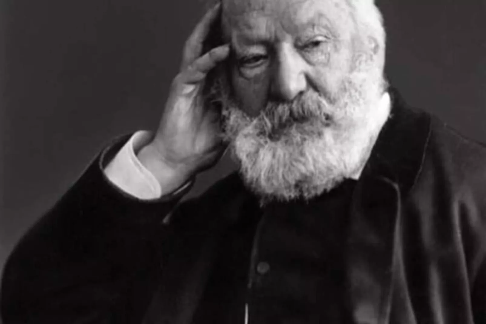 Résidence Aa13 - Le Victor Hugo - S&eacute;jour D&rsquo;exception Dans Un Appartement Historique-Untagged