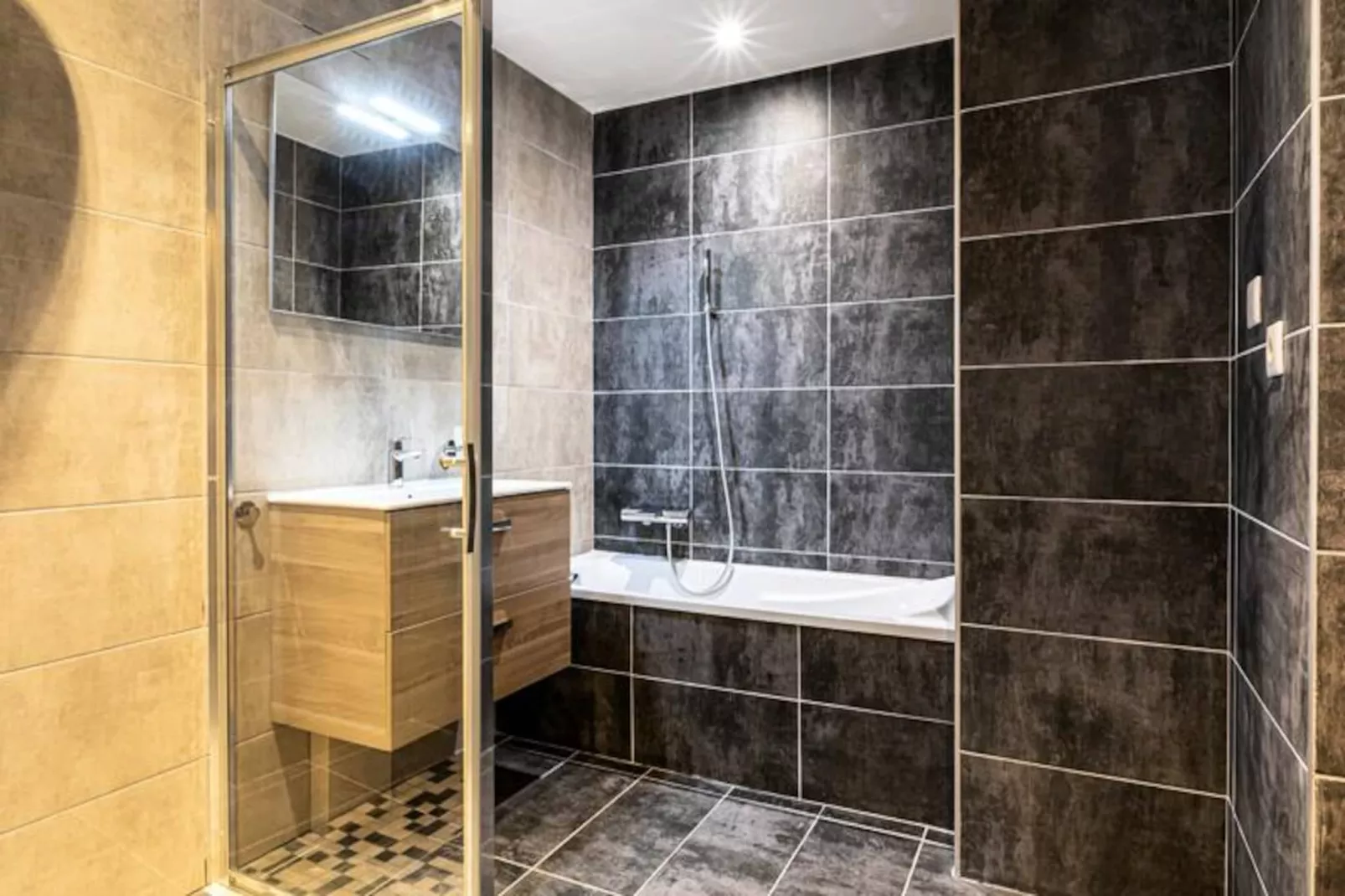 AlpChalets Portes du Soleil *****-Non tagué