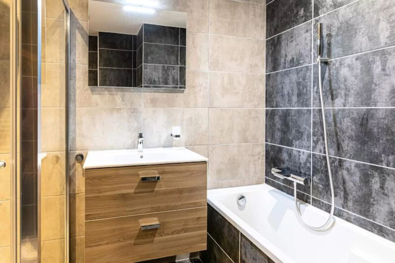 AlpChalets Portes du Soleil *****-Non tagué