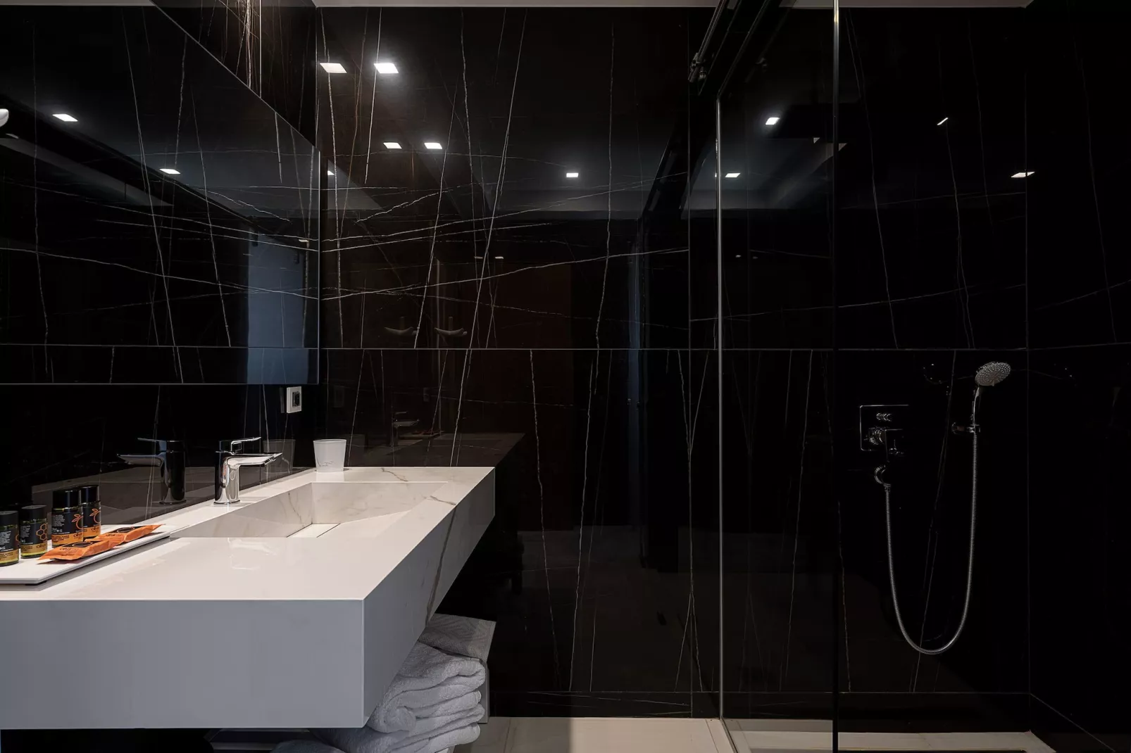 Villa Aloni 8prs-Salle de bain