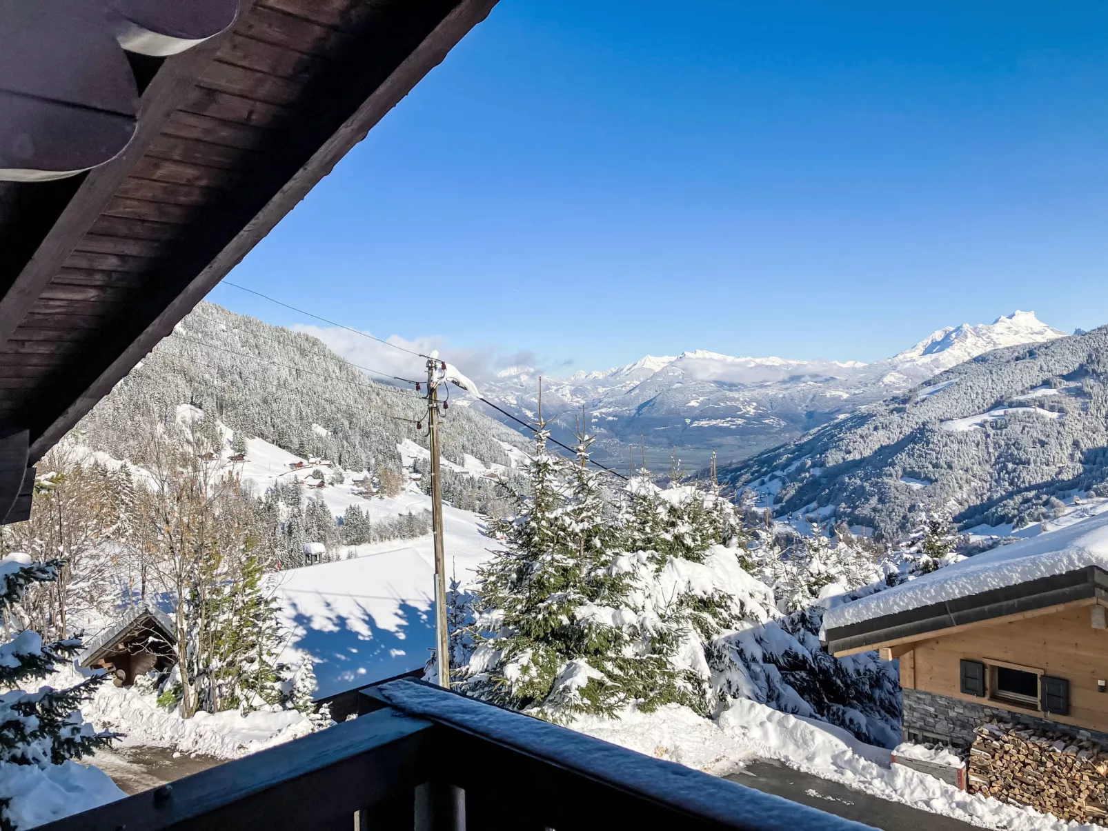 Chalet Seravalle-Draußen