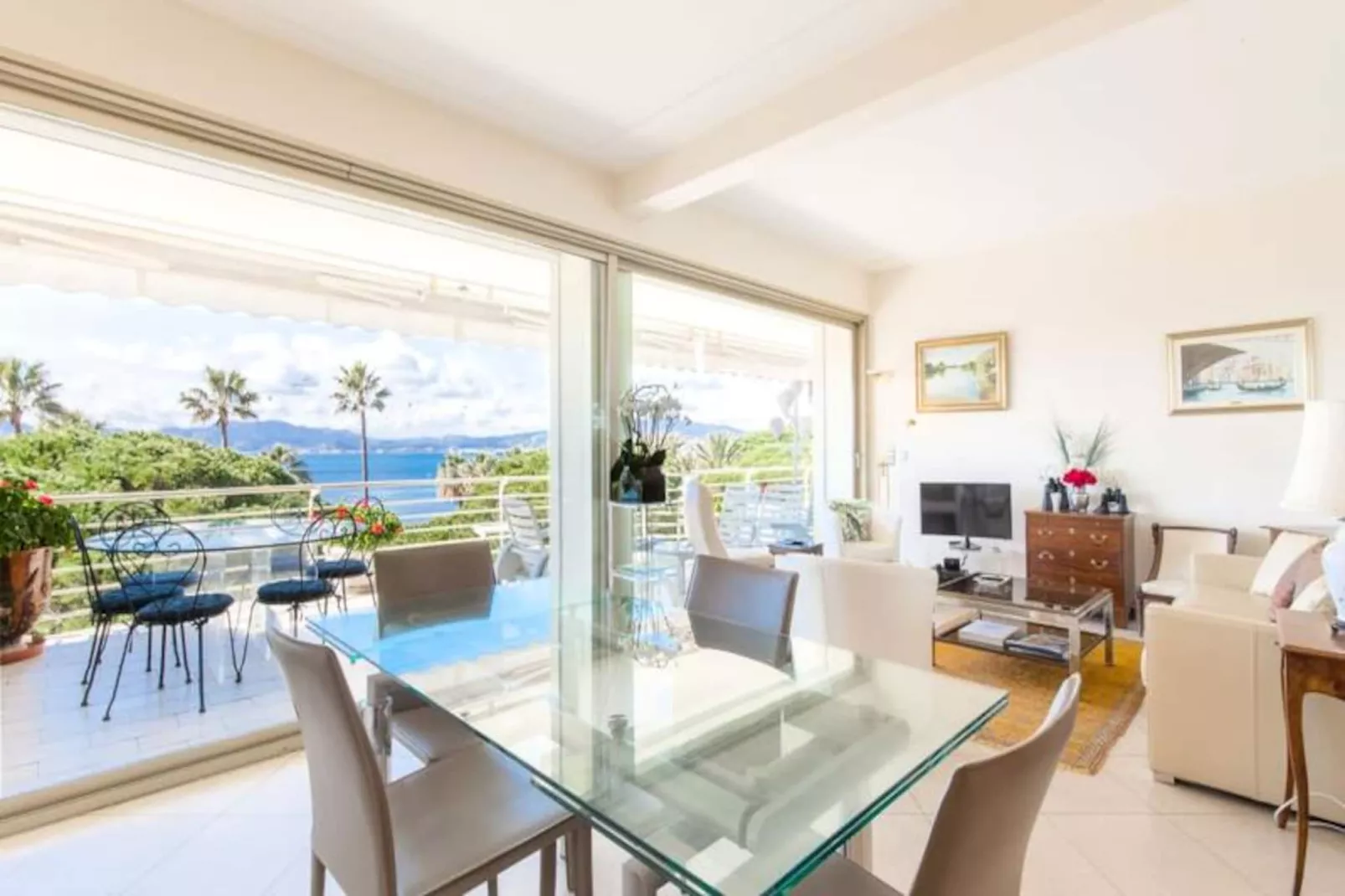 Résidence Vue Mer 95m2 Grande Terrasse Cannes Croisette.