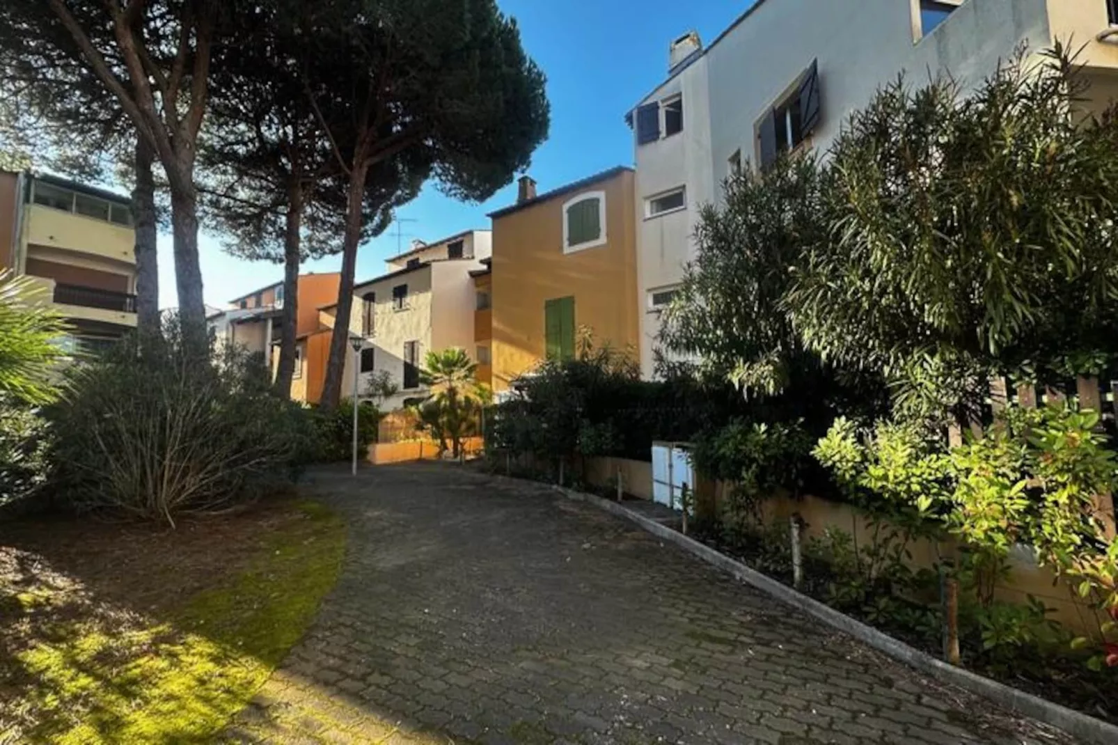 Résidence Appartement Camargue Village &agrave; Deux Pas De La Plage Du Boucanet