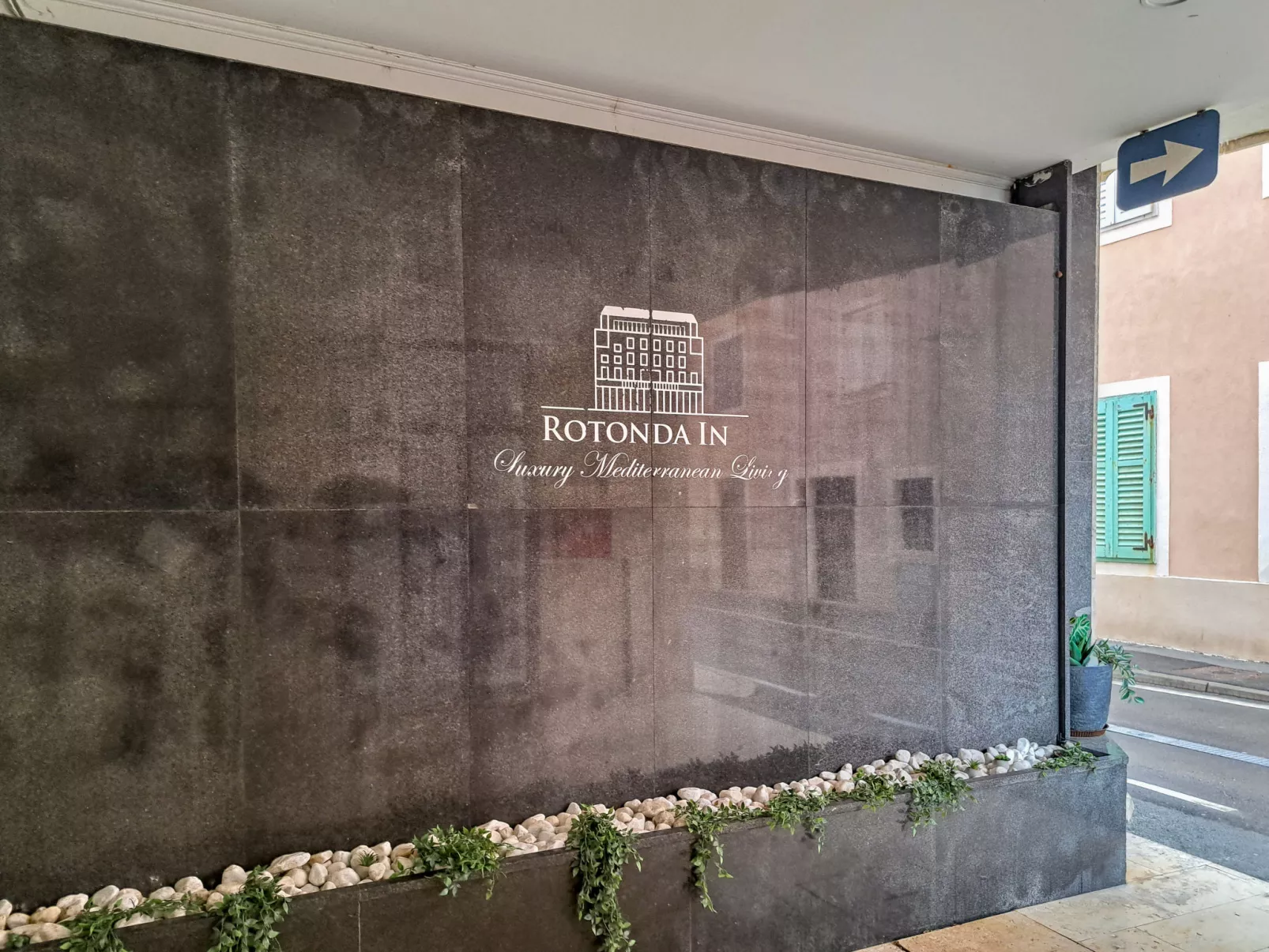 Aparthotel Rotonda Inn-Draußen