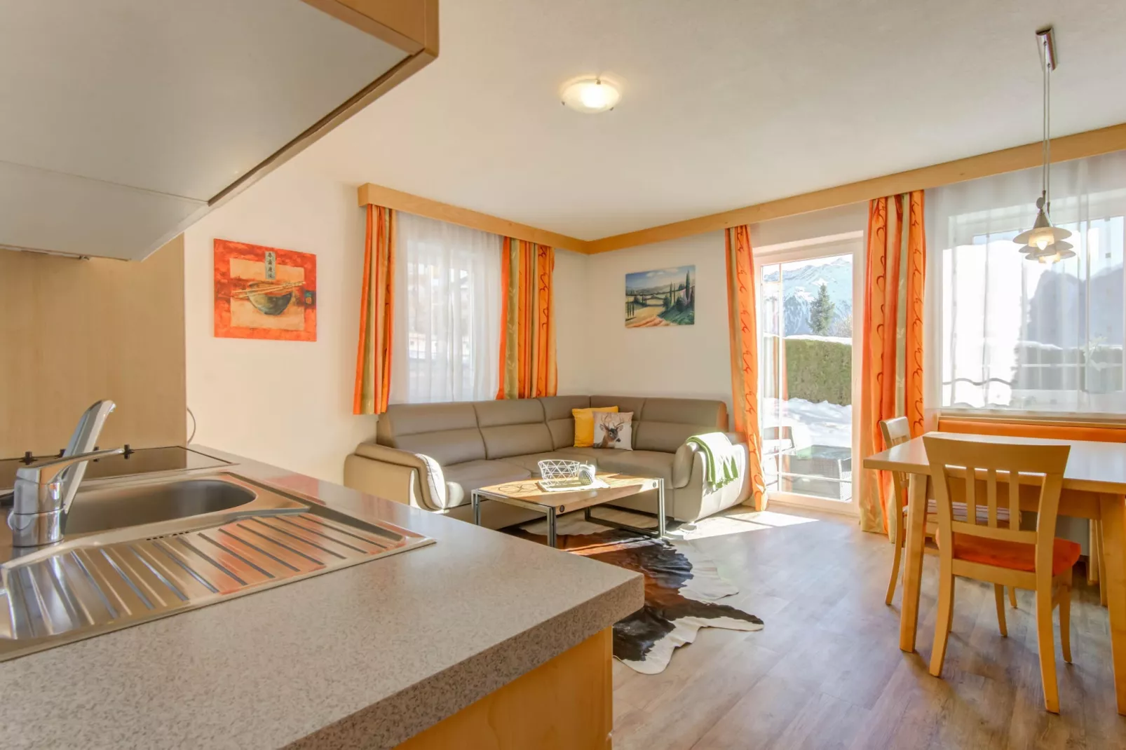 Appartment groß-Wohnzimmer