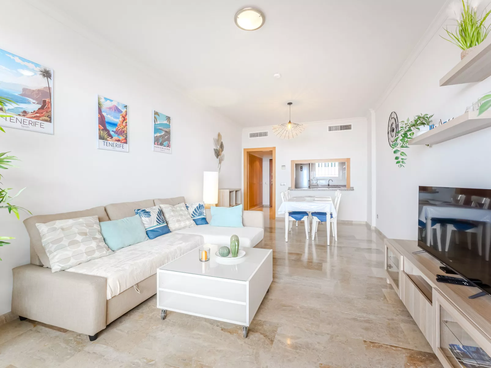 Santiago Seaview-Inside