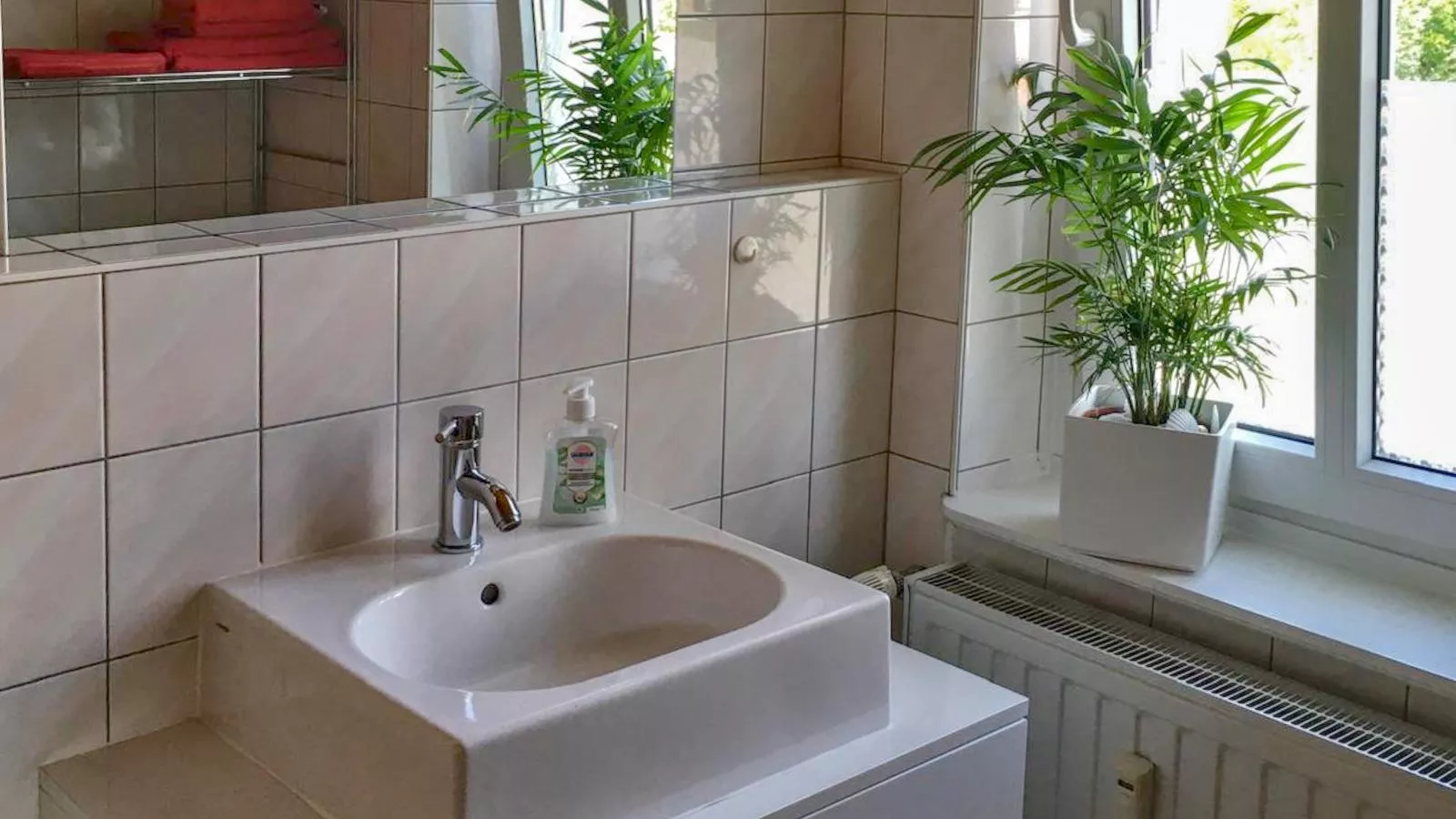 Villa Charlotte-Bathroom