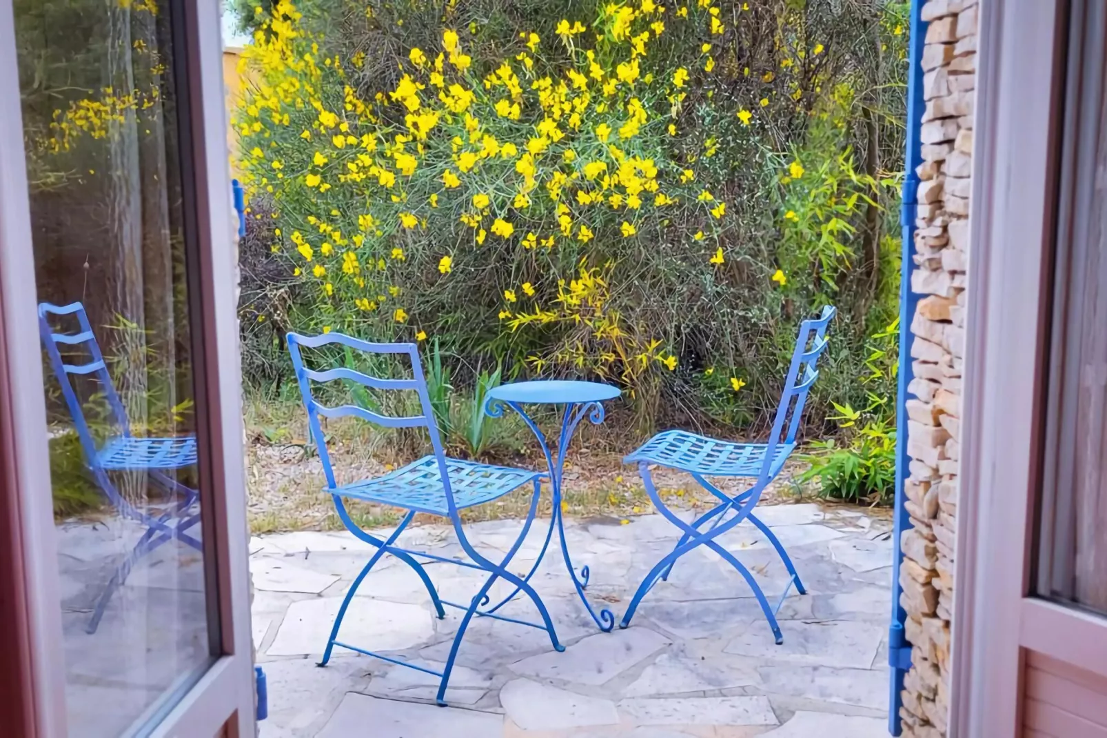 Villes sur Auzon-Terrace balcony