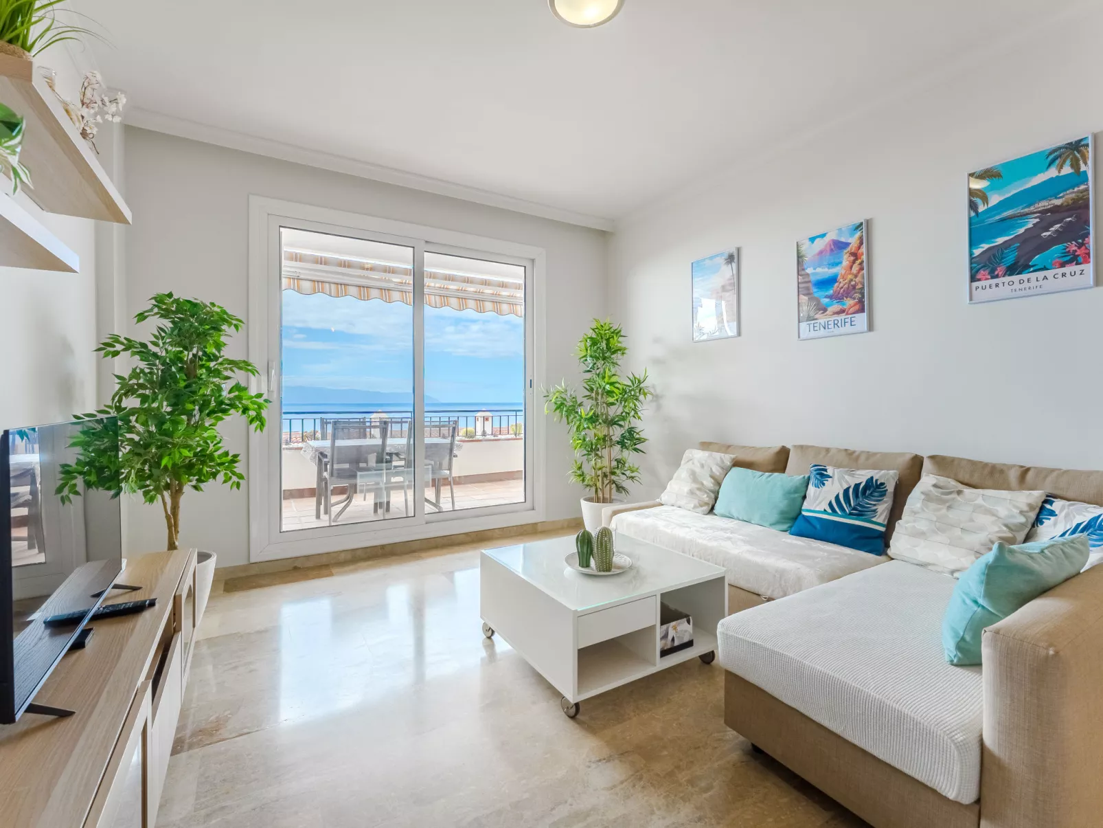 Santiago Seaview-Inside