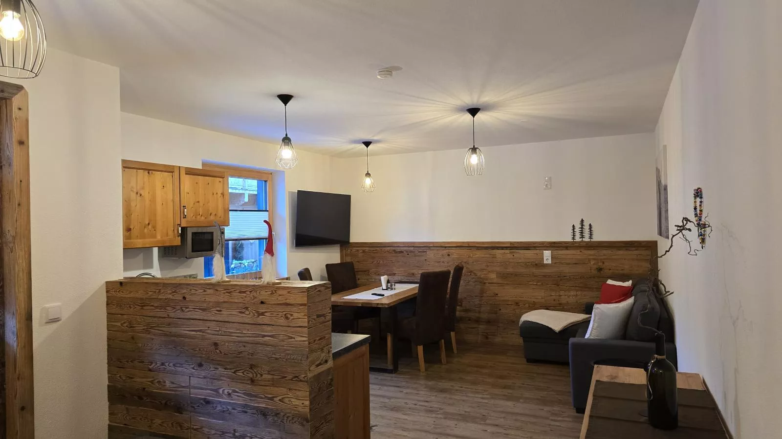 Tauernapart II-Salon