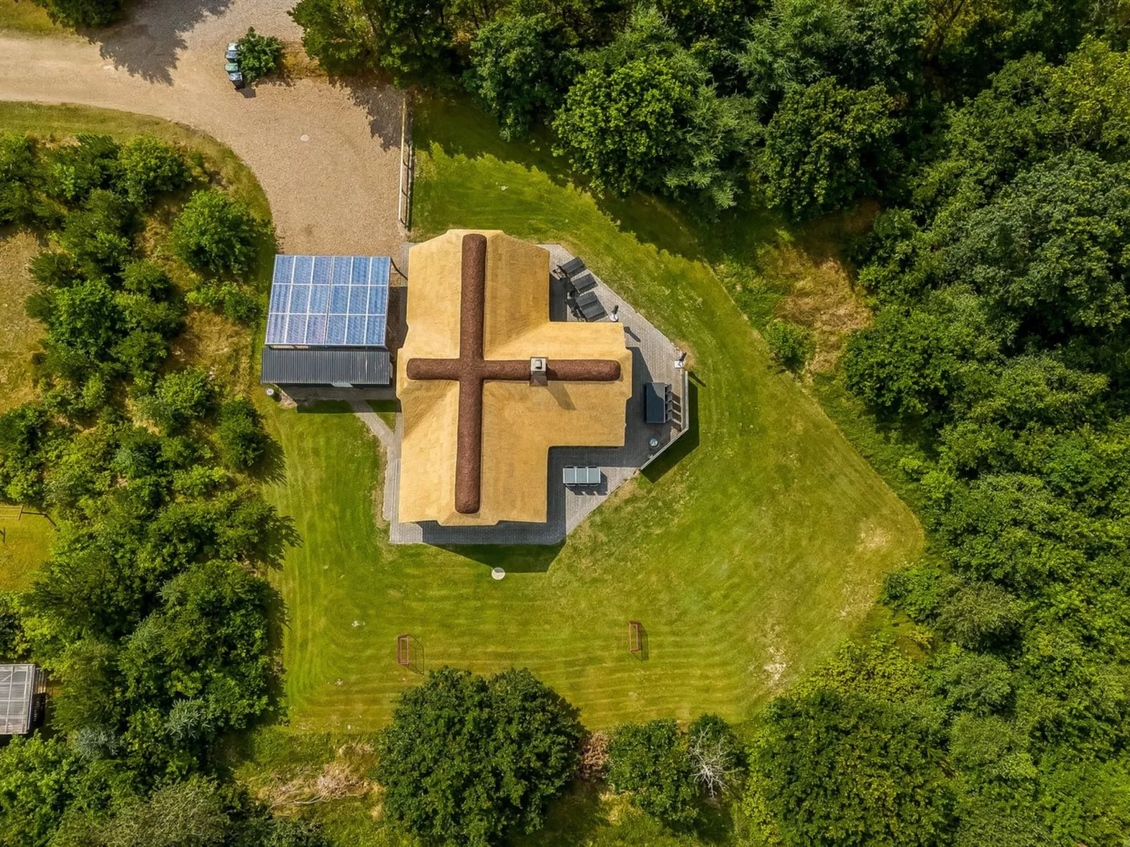 "Sondra" -  from the sea-Dehors