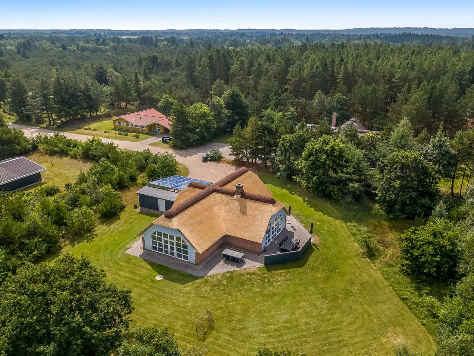 "Sondra" -  from the sea-Dehors