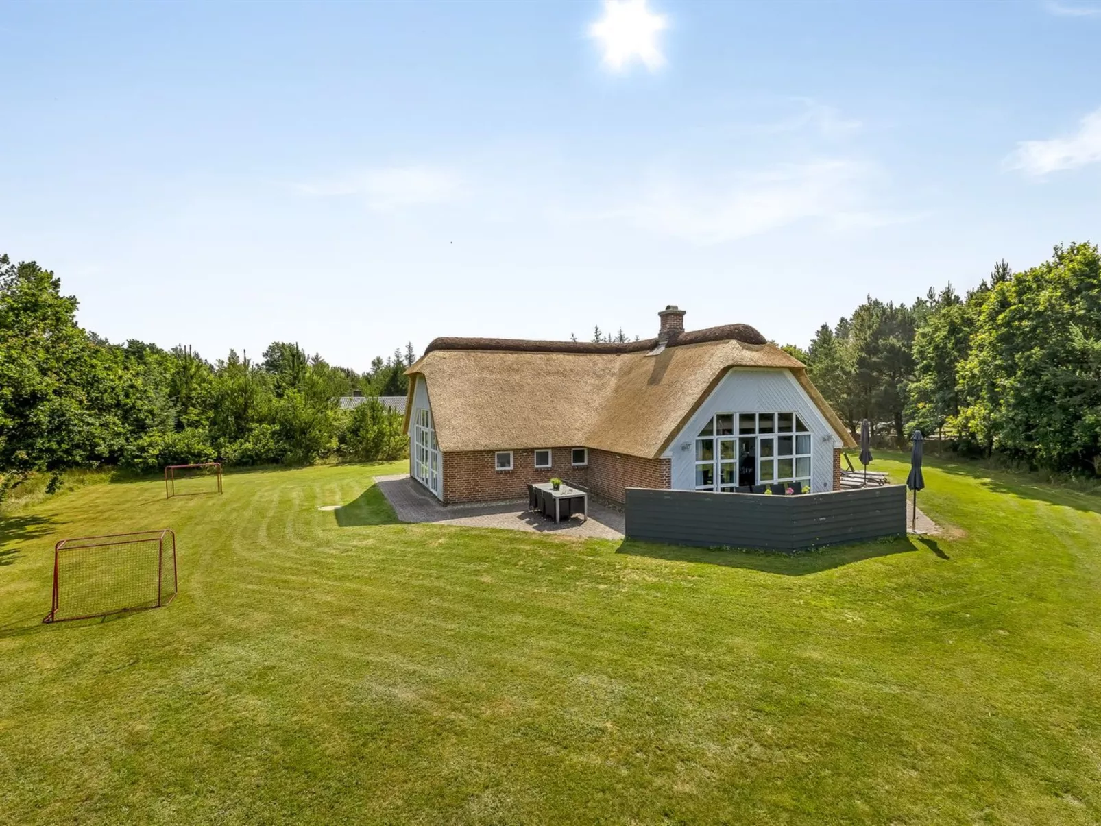 "Sondra" -  from the sea-Dehors