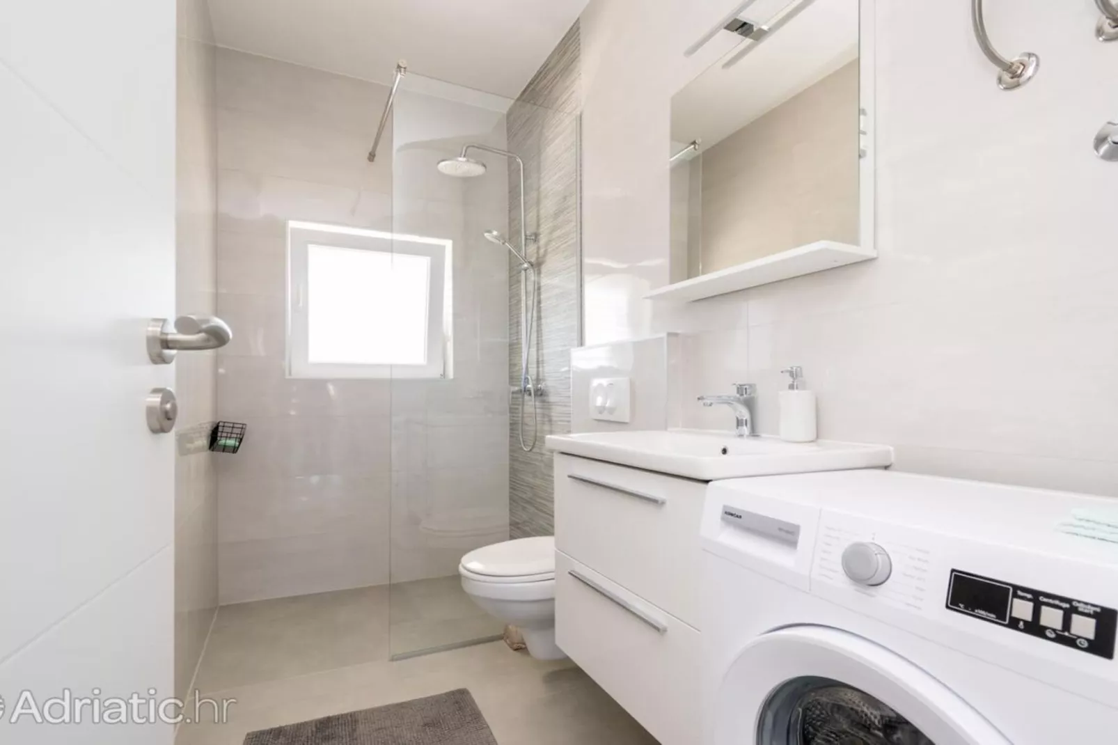 Panoramic View Apartment ILM-Salle de bain