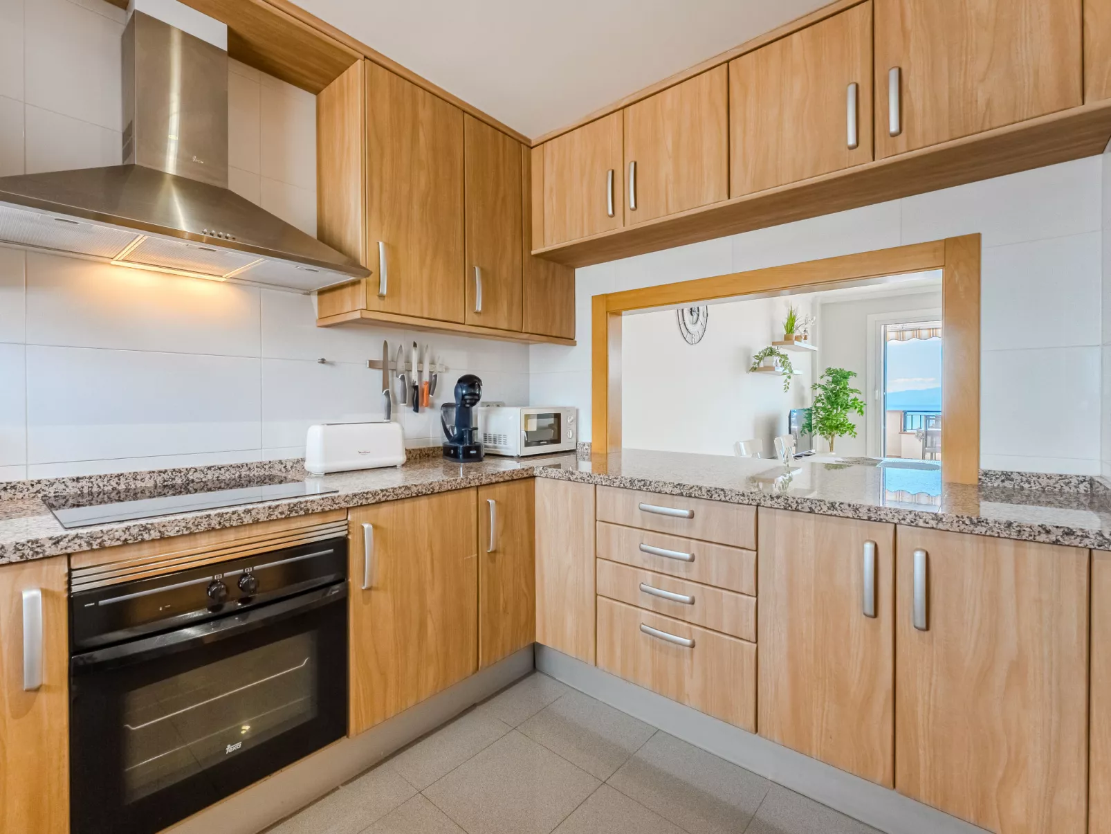 Santiago Seaview-Inside