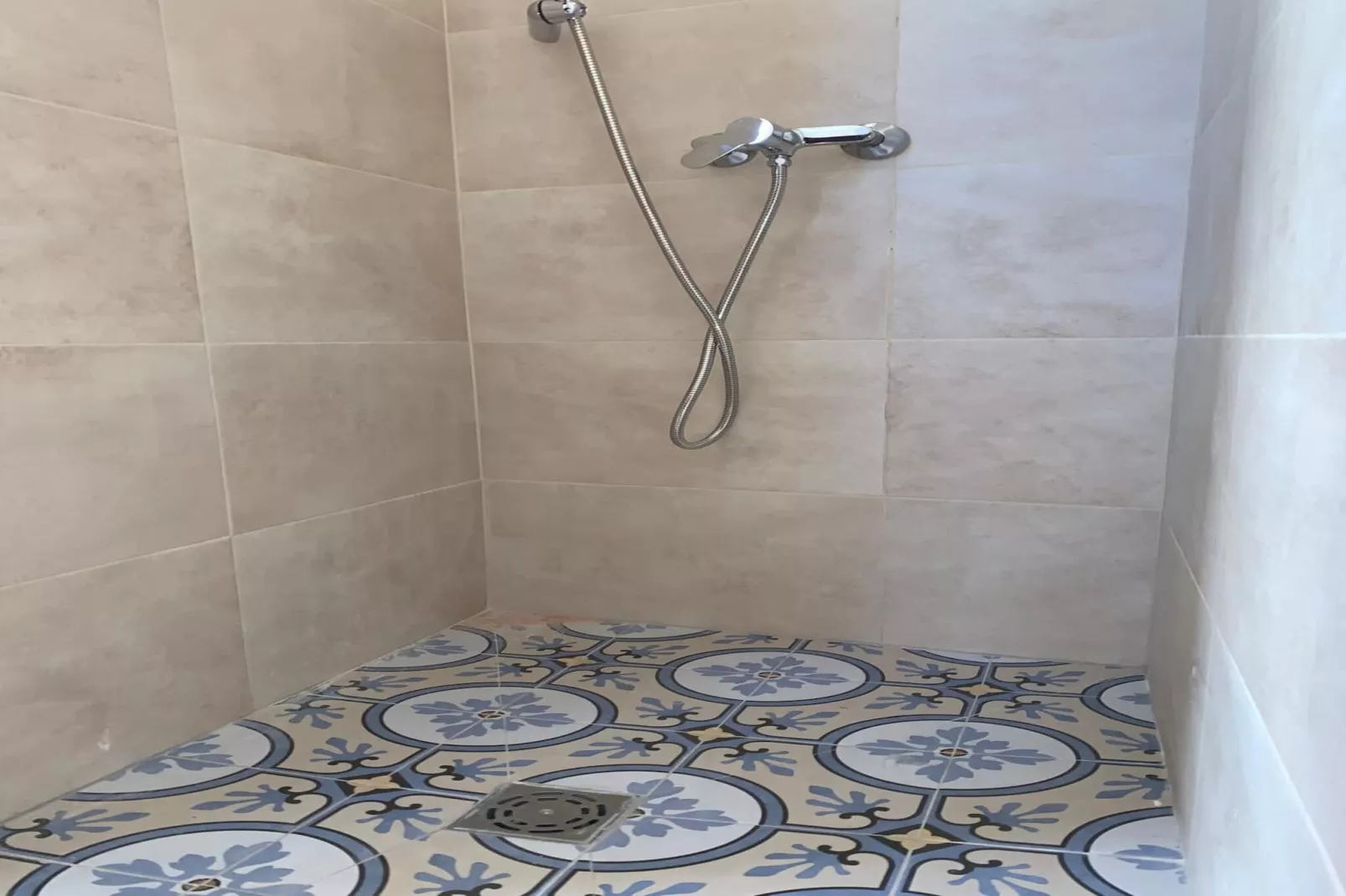 Paola -Casa Mevak-Badezimmer