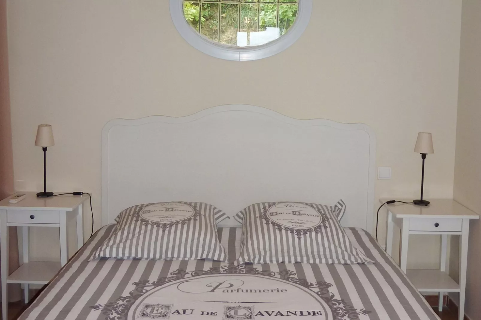 Grand villa St Paul-Bedroom
