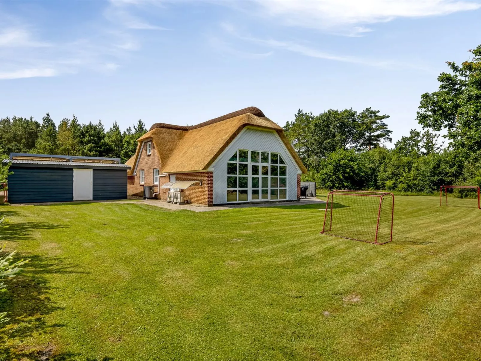 "Sondra" -  from the sea-Dehors