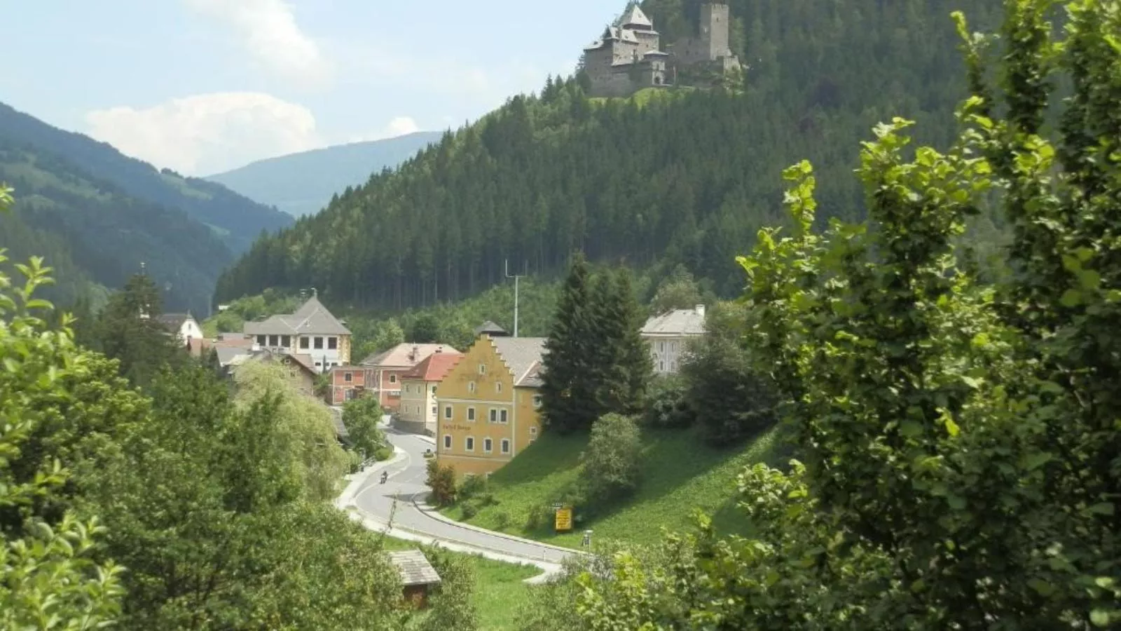 Schloßblick-Areas within 20km in summer