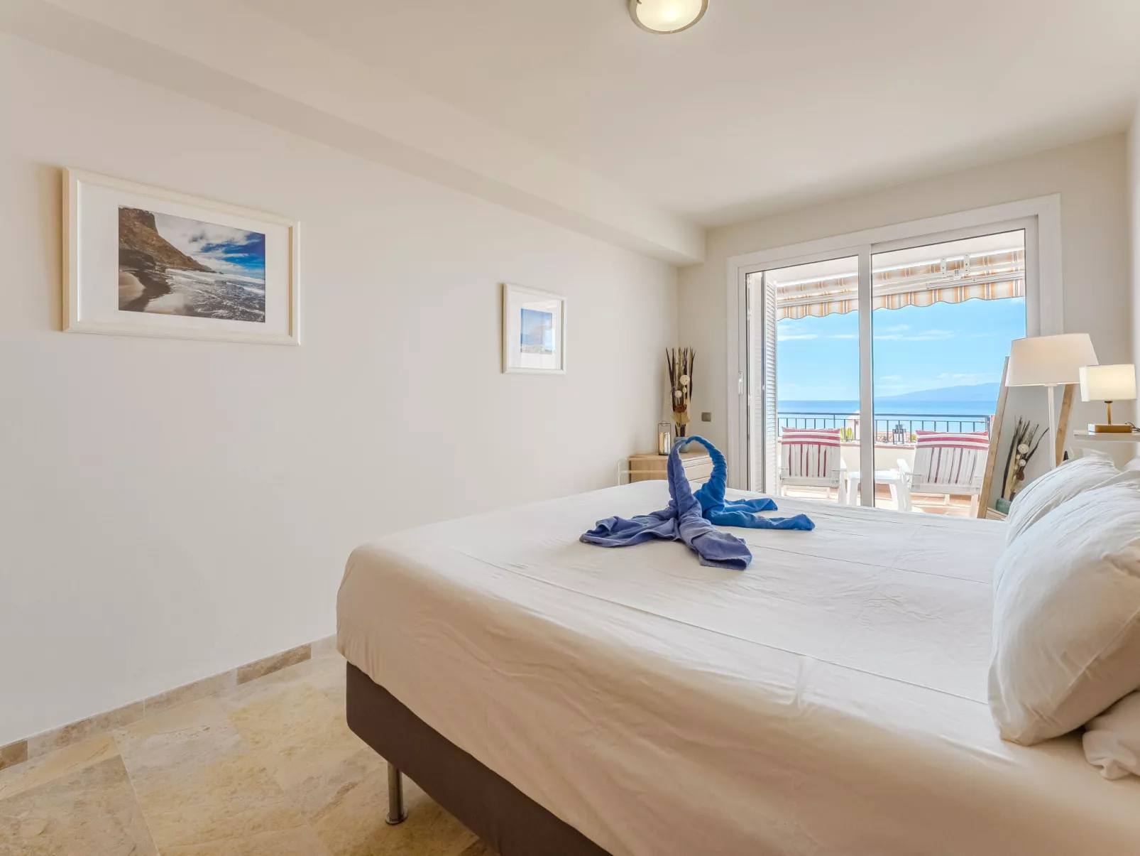 Santiago Seaview-Inside