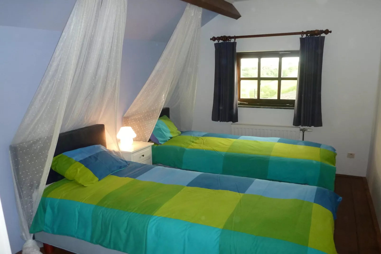 Vue Sur La Vallée-Bedroom