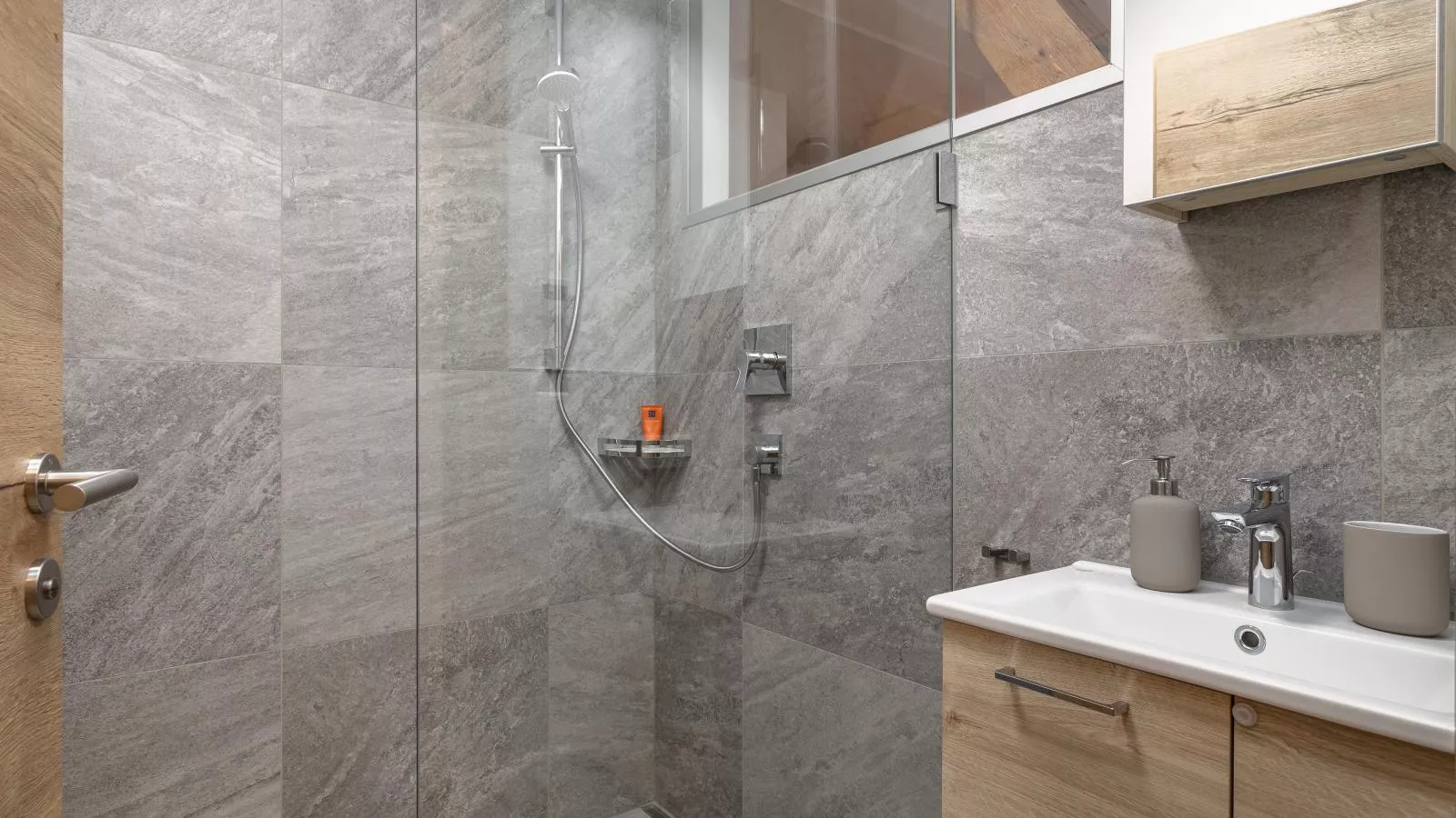 Tennerhof Apartments Top 1 und Top 2-Bathroom