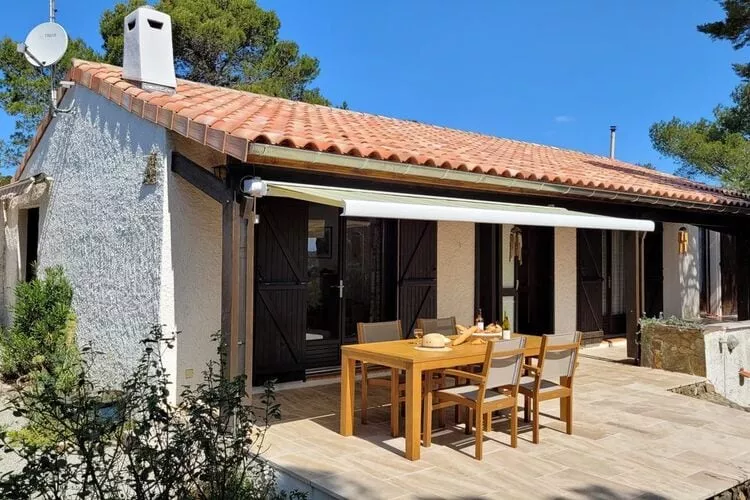 La Tinasse-Exterior summer