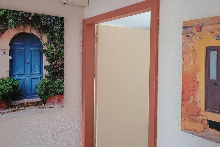 La Tinasse-Bedroom
