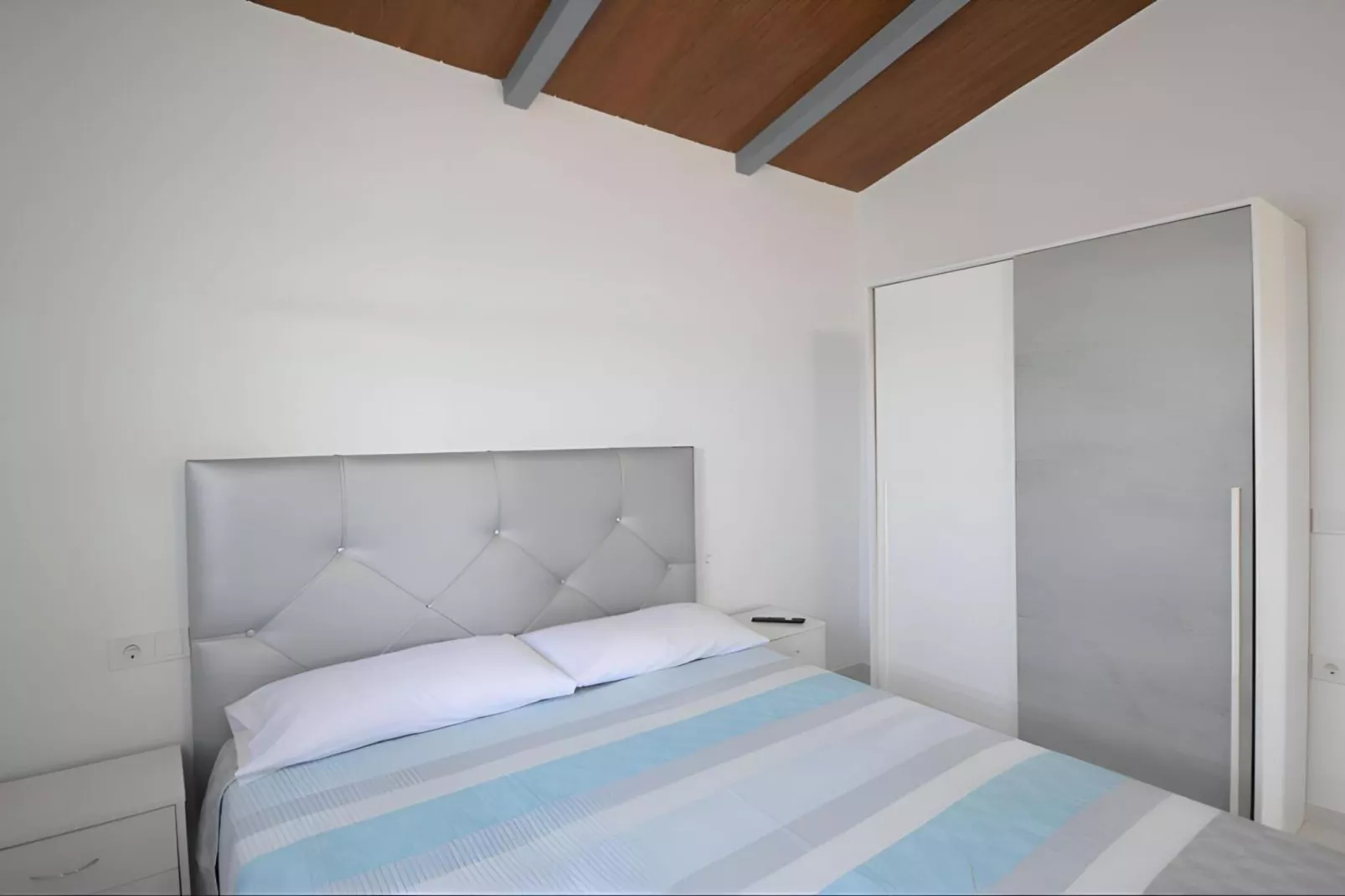 4676-+34696547830-Chambre