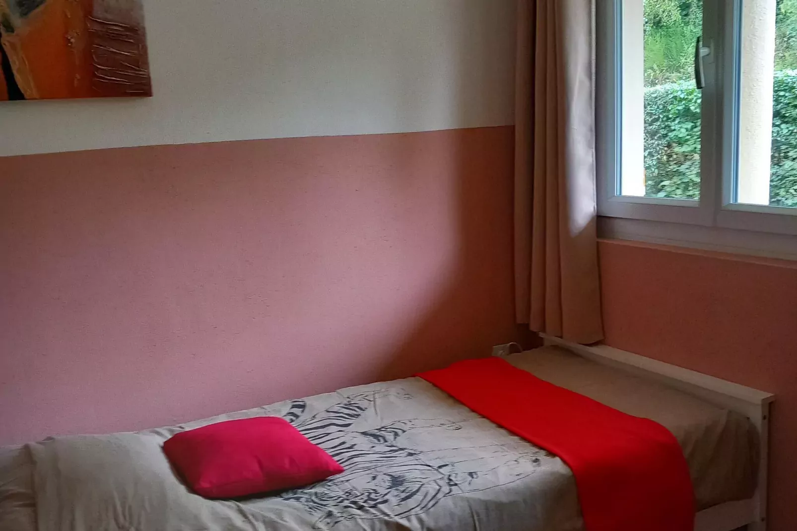 Le Bon Sentiment-Bedroom