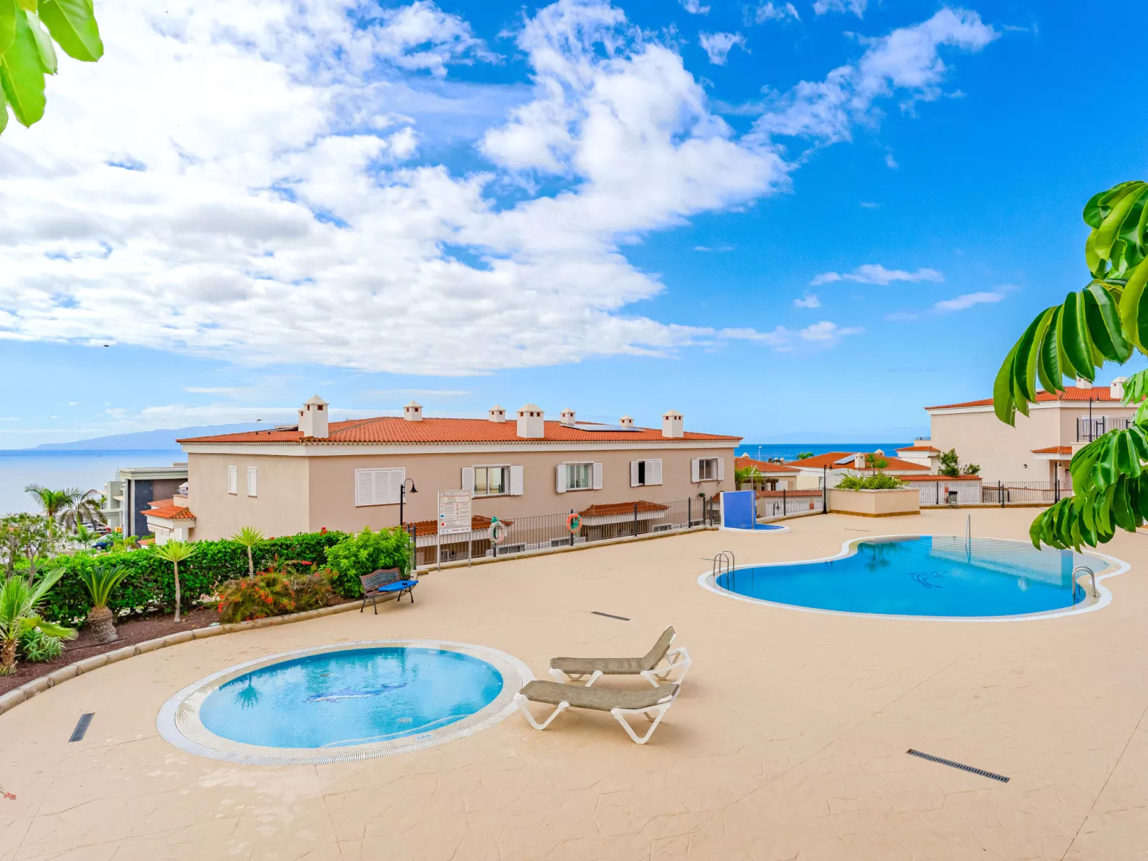 Santiago Seaview-Outside