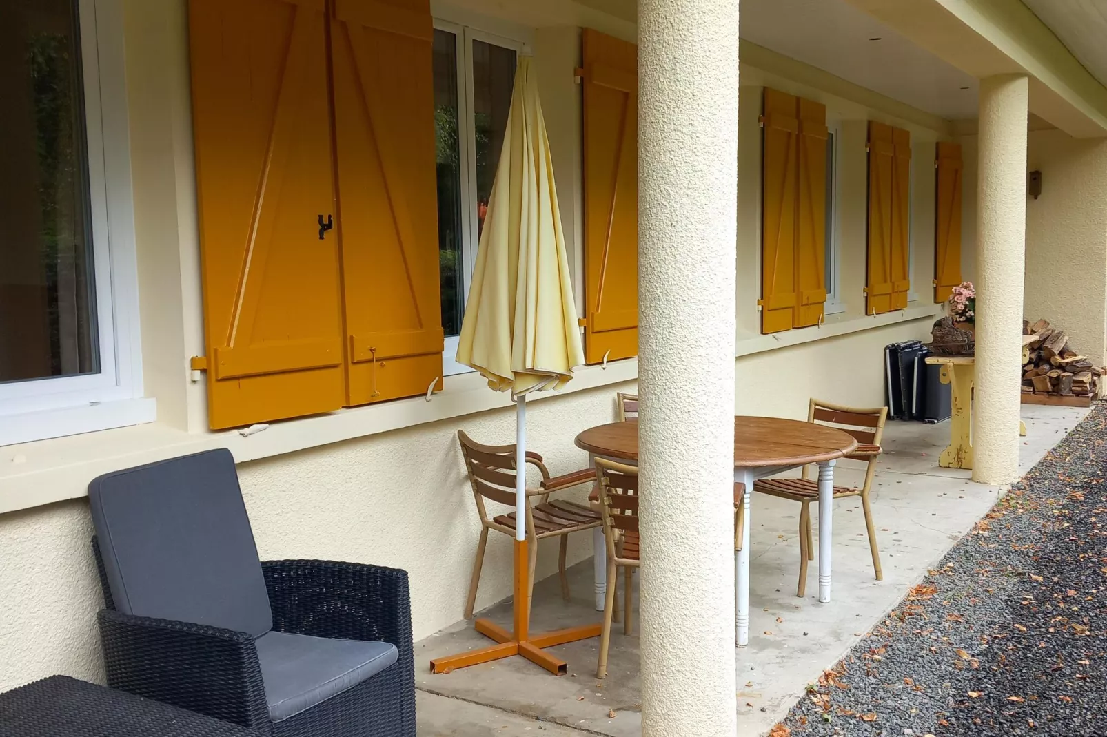 Le Bon Sentiment-Terrace balcony