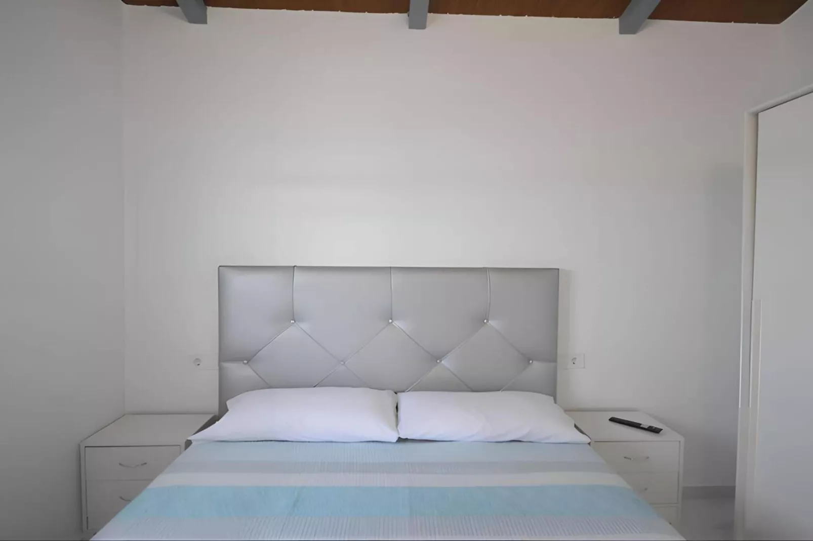 4676-+34696547830-Chambre