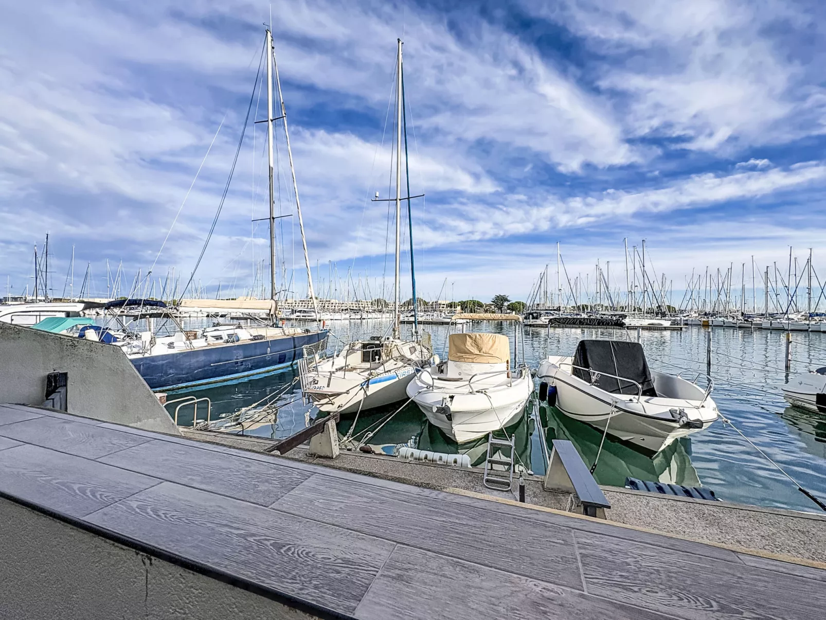 Les Marines de L'Airan-Draußen